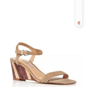 Charles David
 Transform Strappy Wedge San
